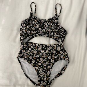 Art Class girls one piece swimsuit. Size 10/12.